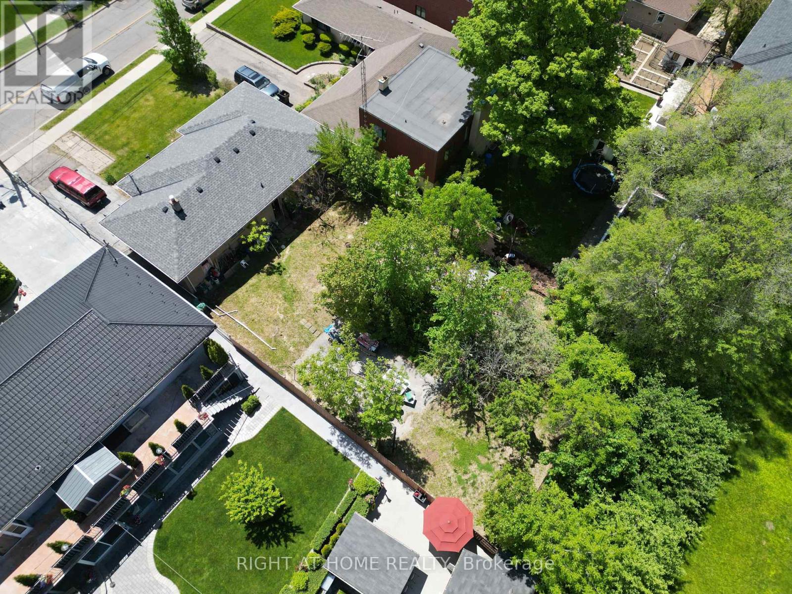 362 MAPLE LEAF DRIVE - 6