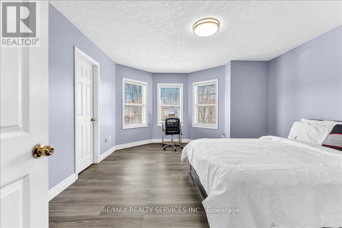 672 ZERMATT DRIVE - 23