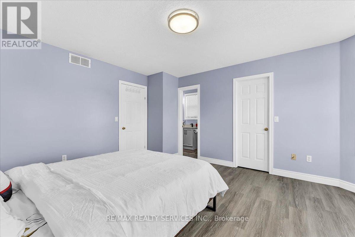 672 ZERMATT DRIVE - 25