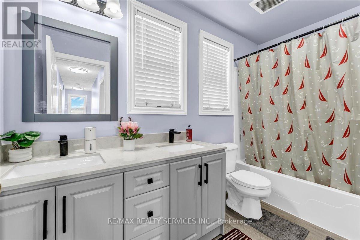 672 ZERMATT DRIVE - 33