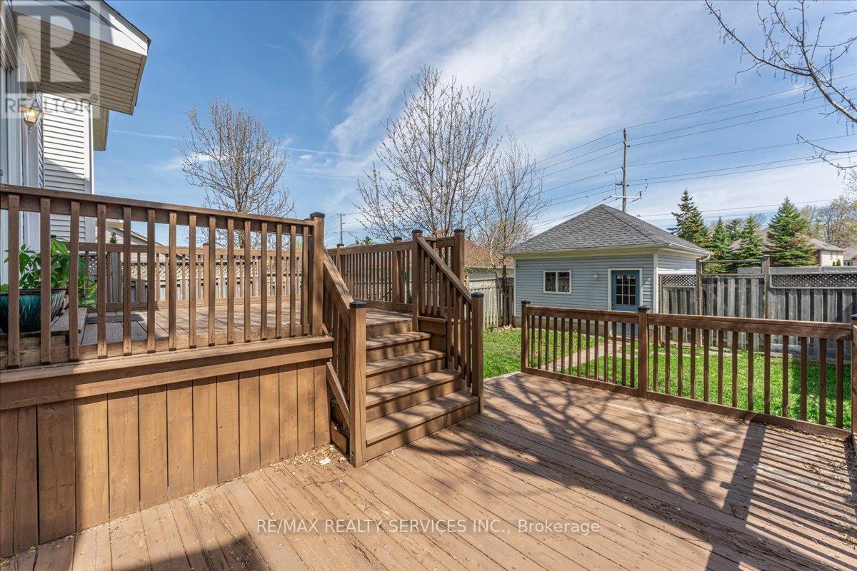 672 ZERMATT DRIVE - 40