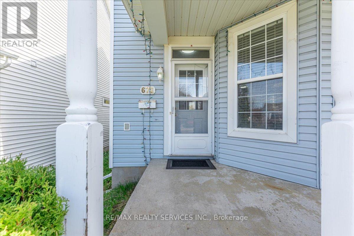672 ZERMATT DRIVE - 8