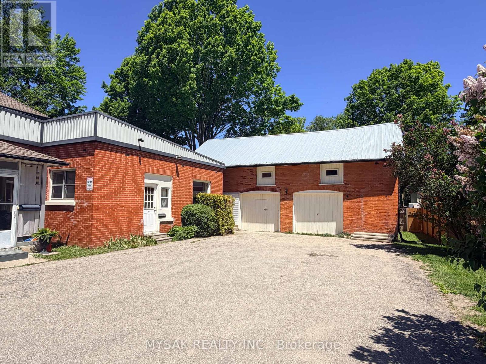 315 CENTRE STREET - 24