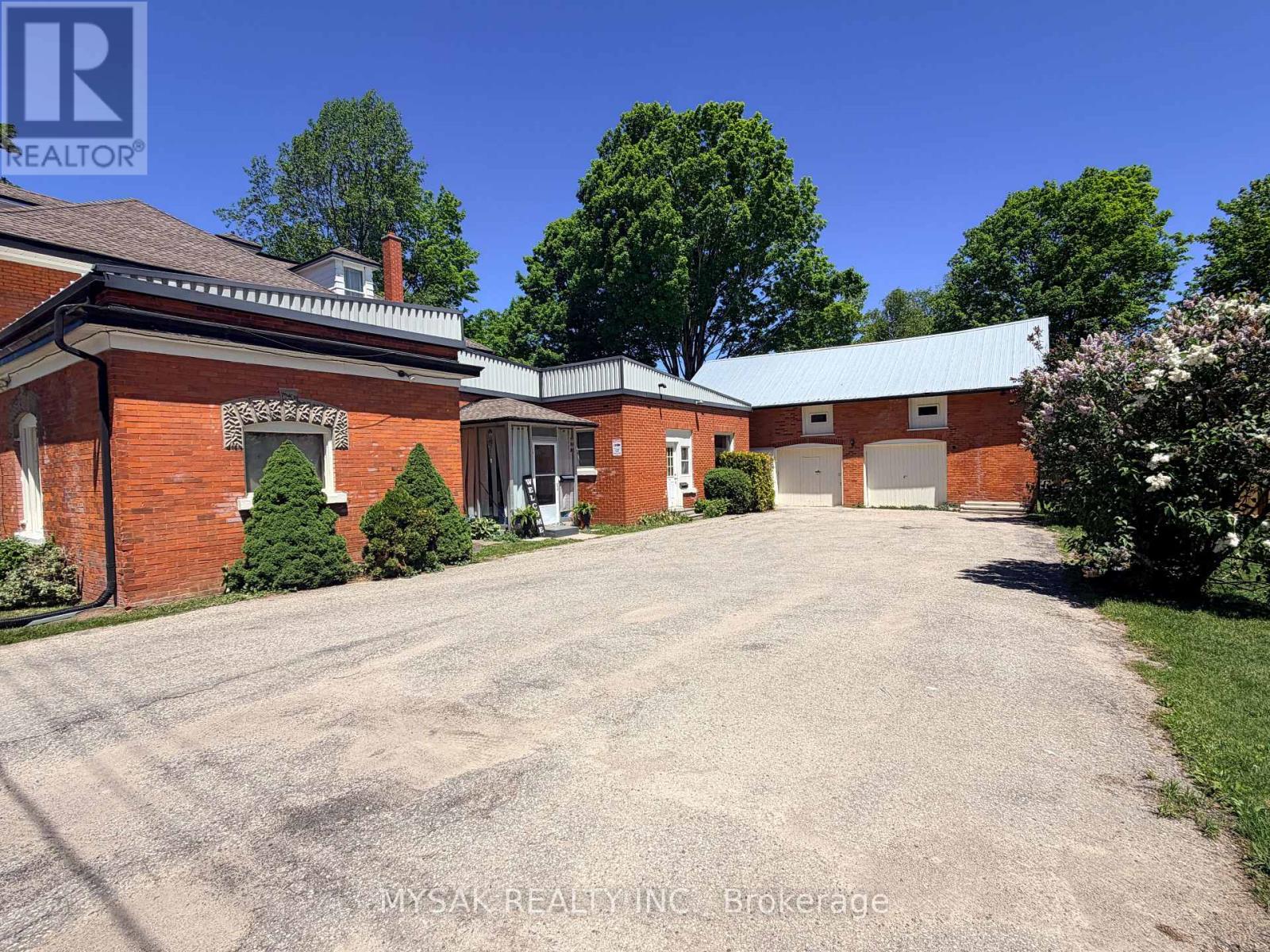 315 CENTRE STREET - 28