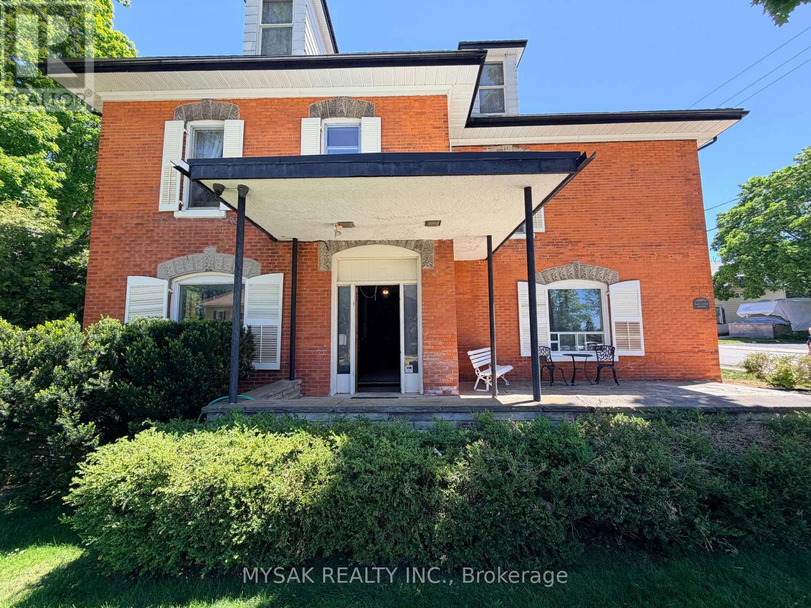 315 CENTRE STREET - 29