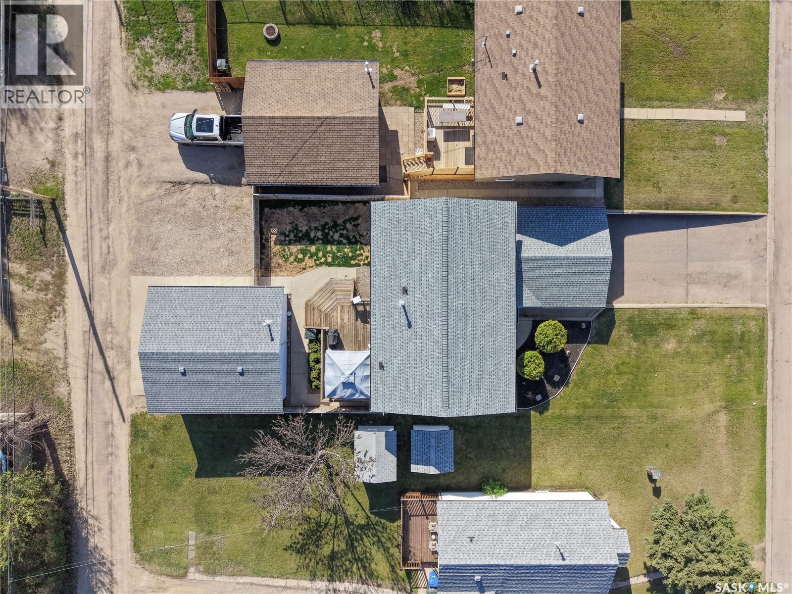 761 3rd STREET E - 25