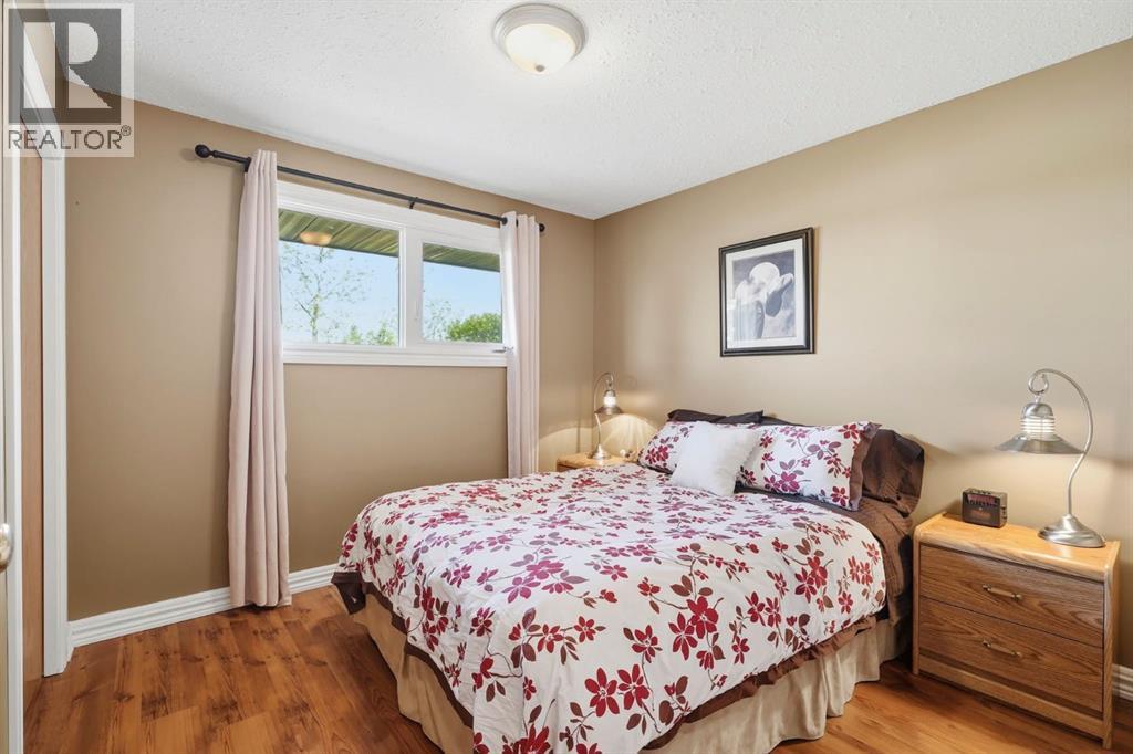 25054 South Pine Lake Road, Rural Red Deer County
