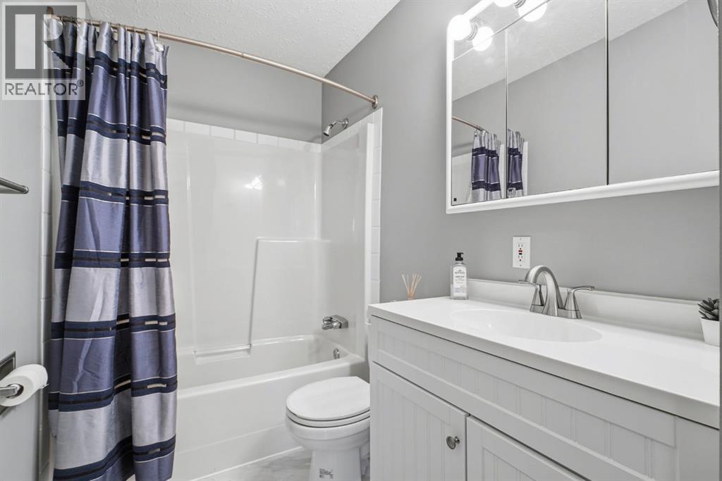 25054 South Pine Lake Road, Rural Red Deer County