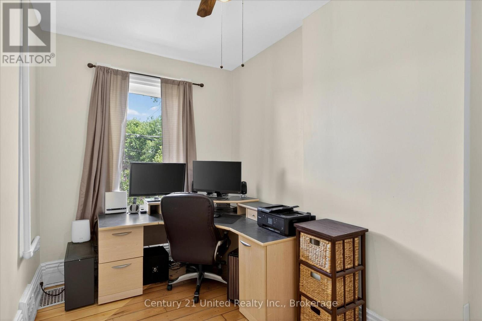 587 GILMOUR STREET - 25