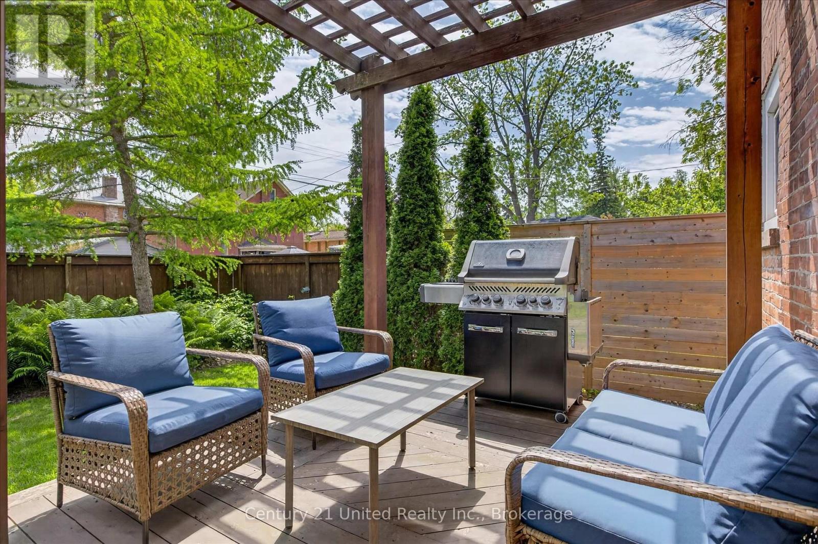 587 GILMOUR STREET - 37