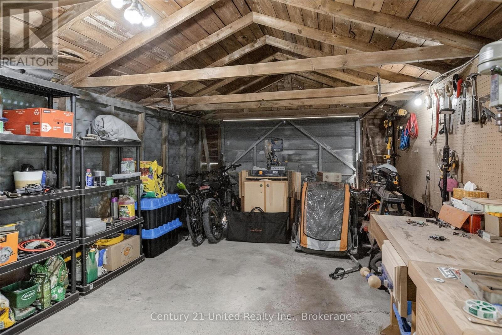 587 GILMOUR STREET - 40