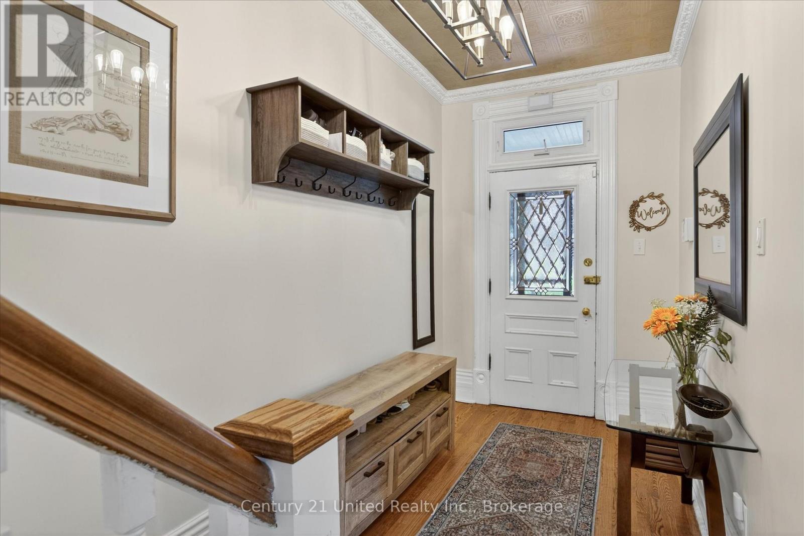 587 GILMOUR STREET - 7