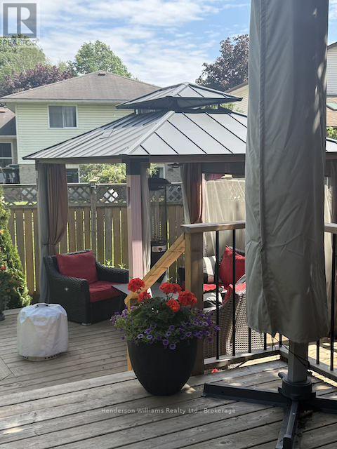 42 FORCHUK CRESCENT - 44