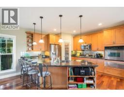 Kitchen - 550 Falcon Crt, Parksville, BC V9P2A4 Photo 12