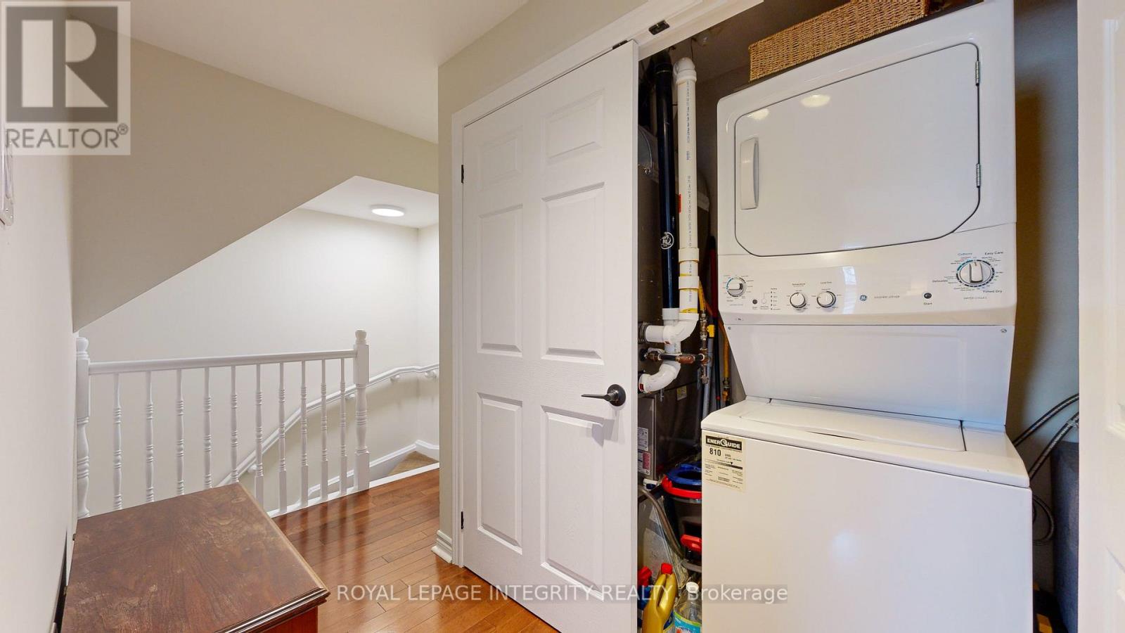 #4 245 CUMBERLAND STREET - 21