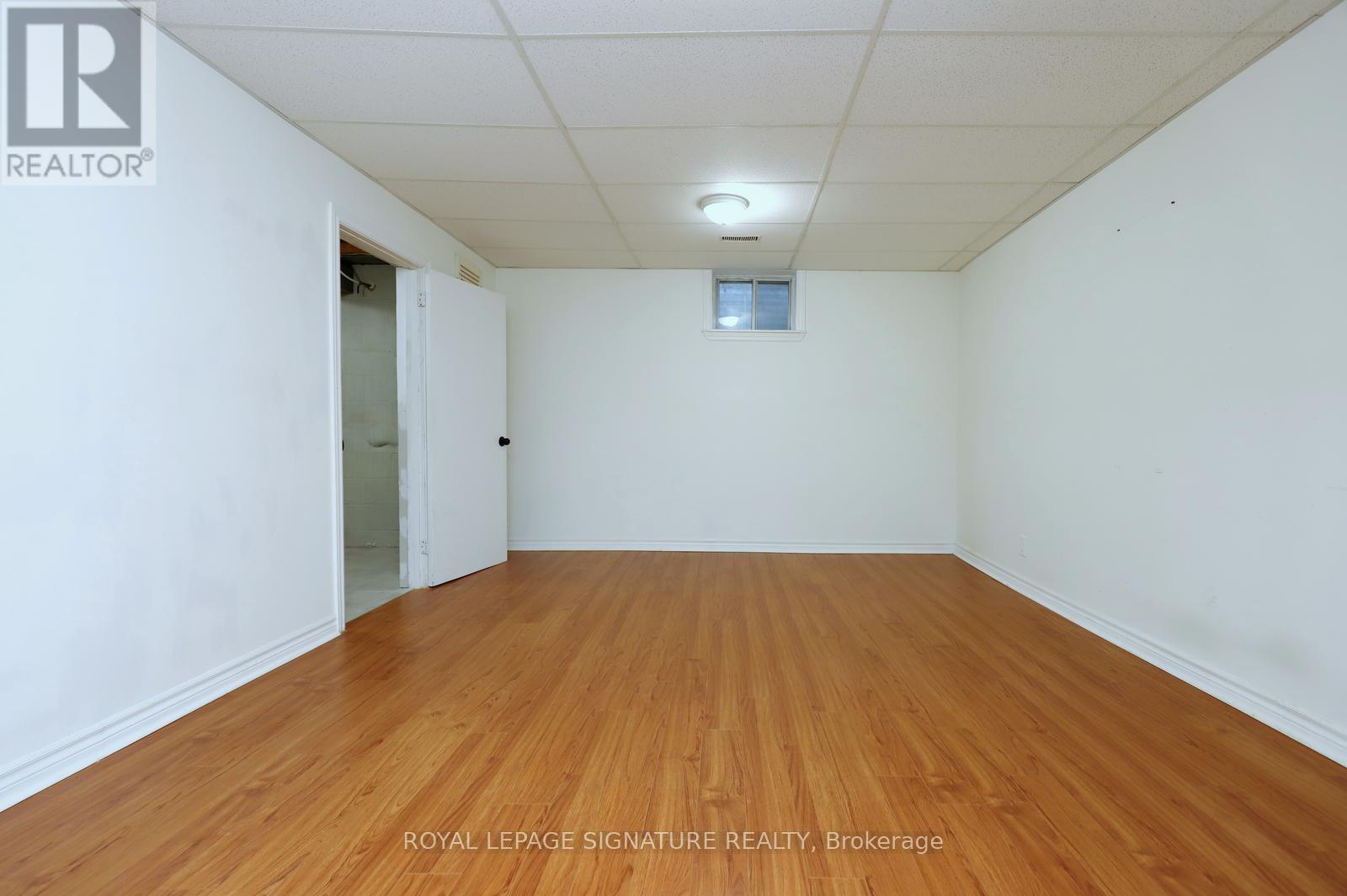 #20 160 CARSBROOKE ROAD - 36