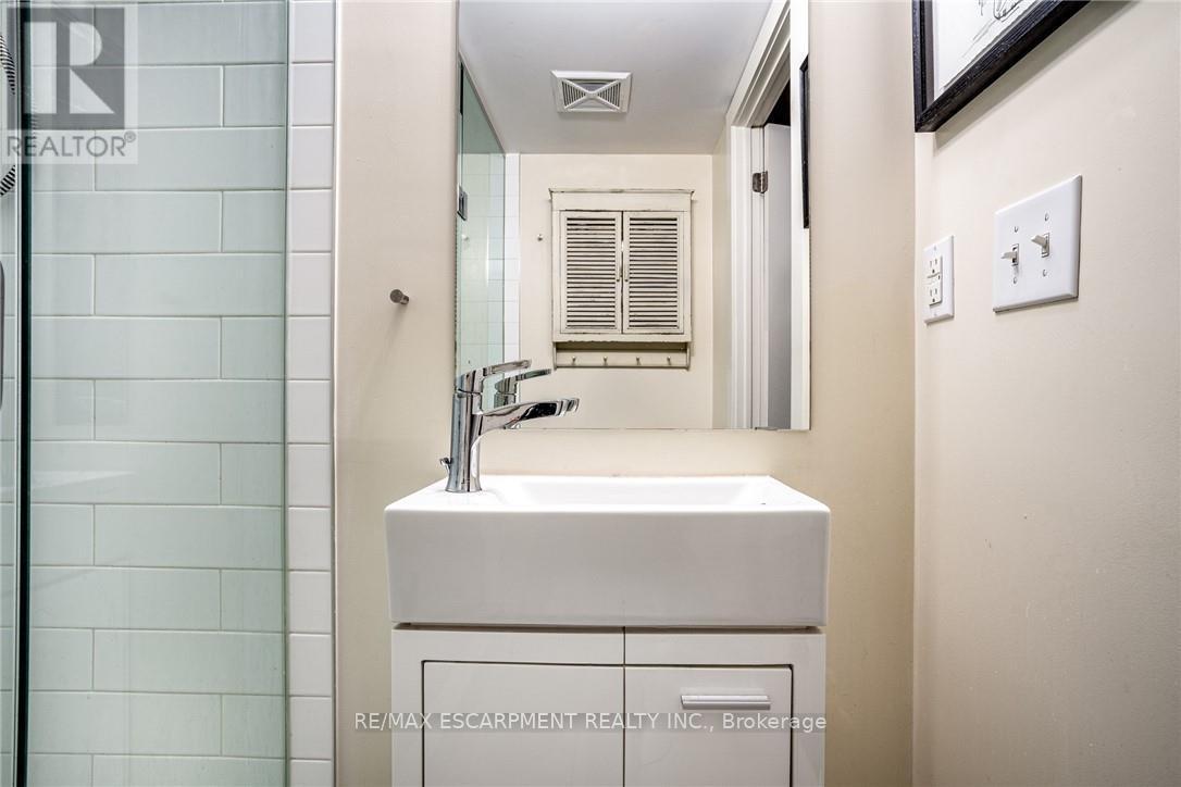 #104 200 STINSON STREET - 27
