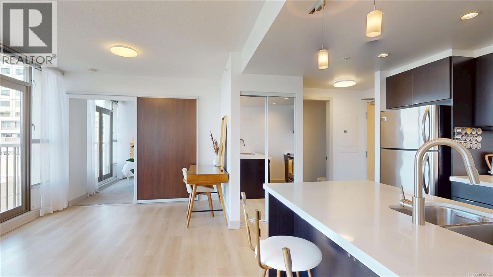 #603 760 Johnson St - 18
