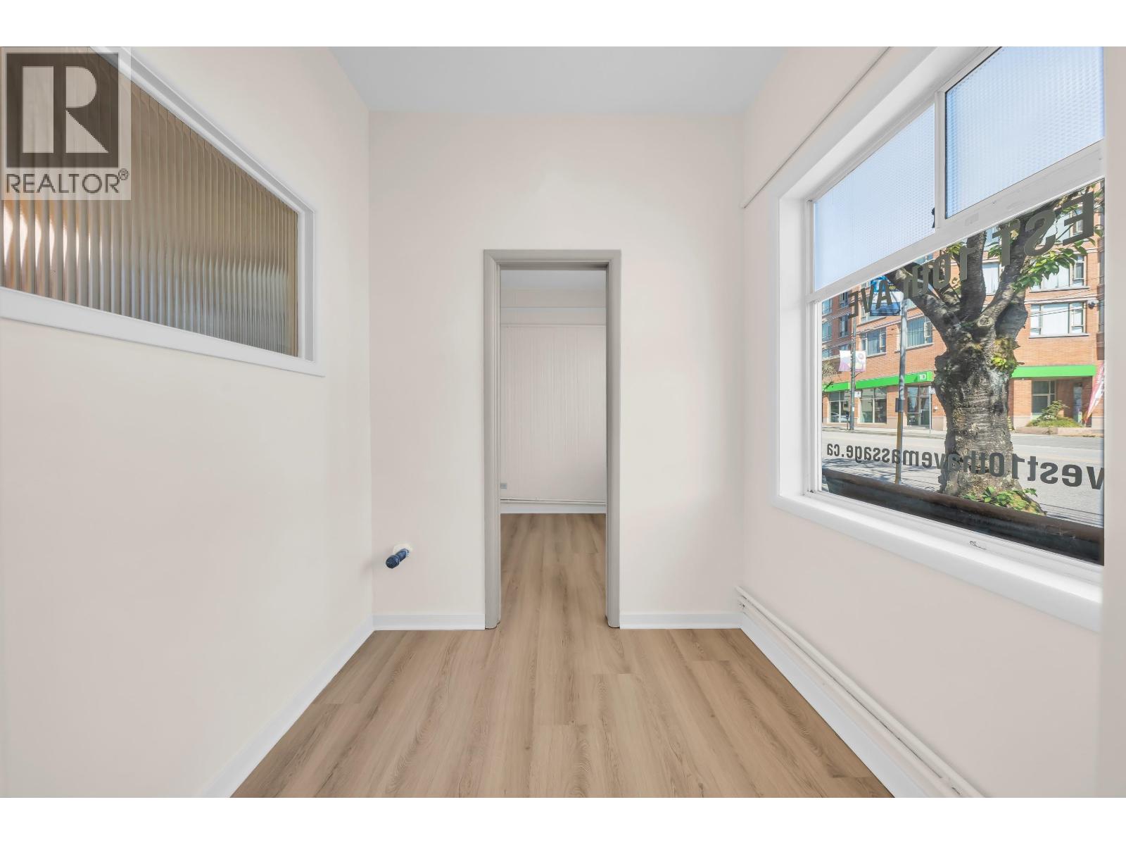 4570 W 10TH AVENUE, Vancouver — photo 3