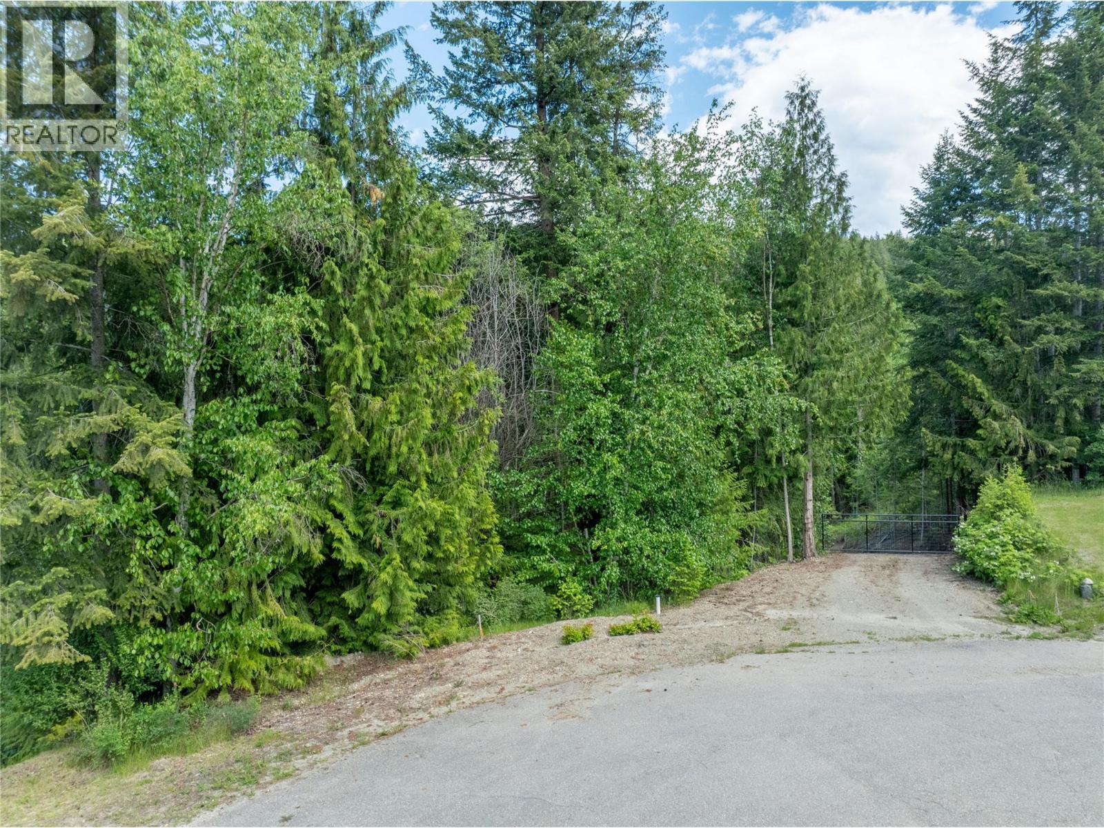  2744 Lake Mount Place, Blind Bay