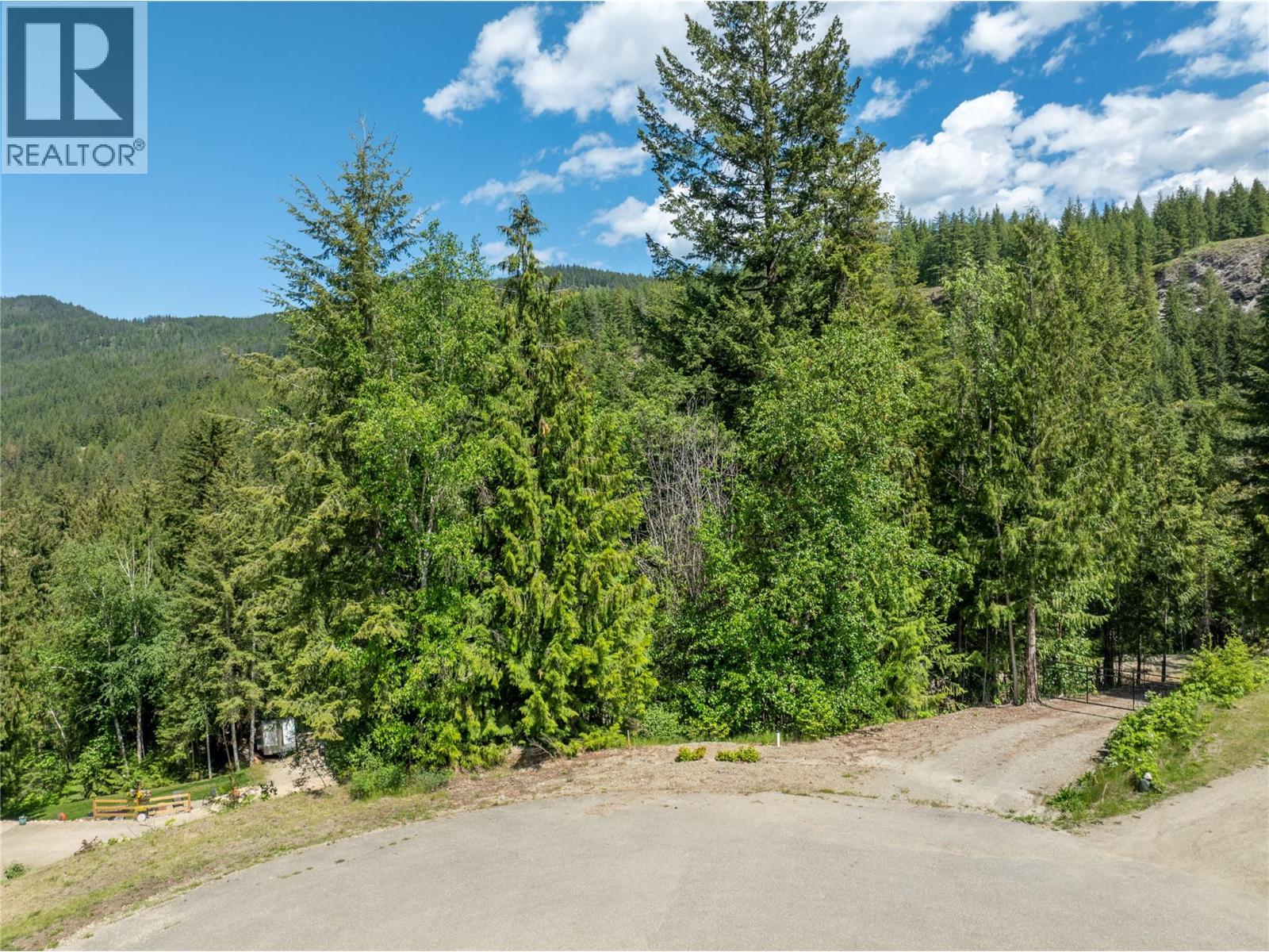  2744 Lake Mount Place, Blind Bay
