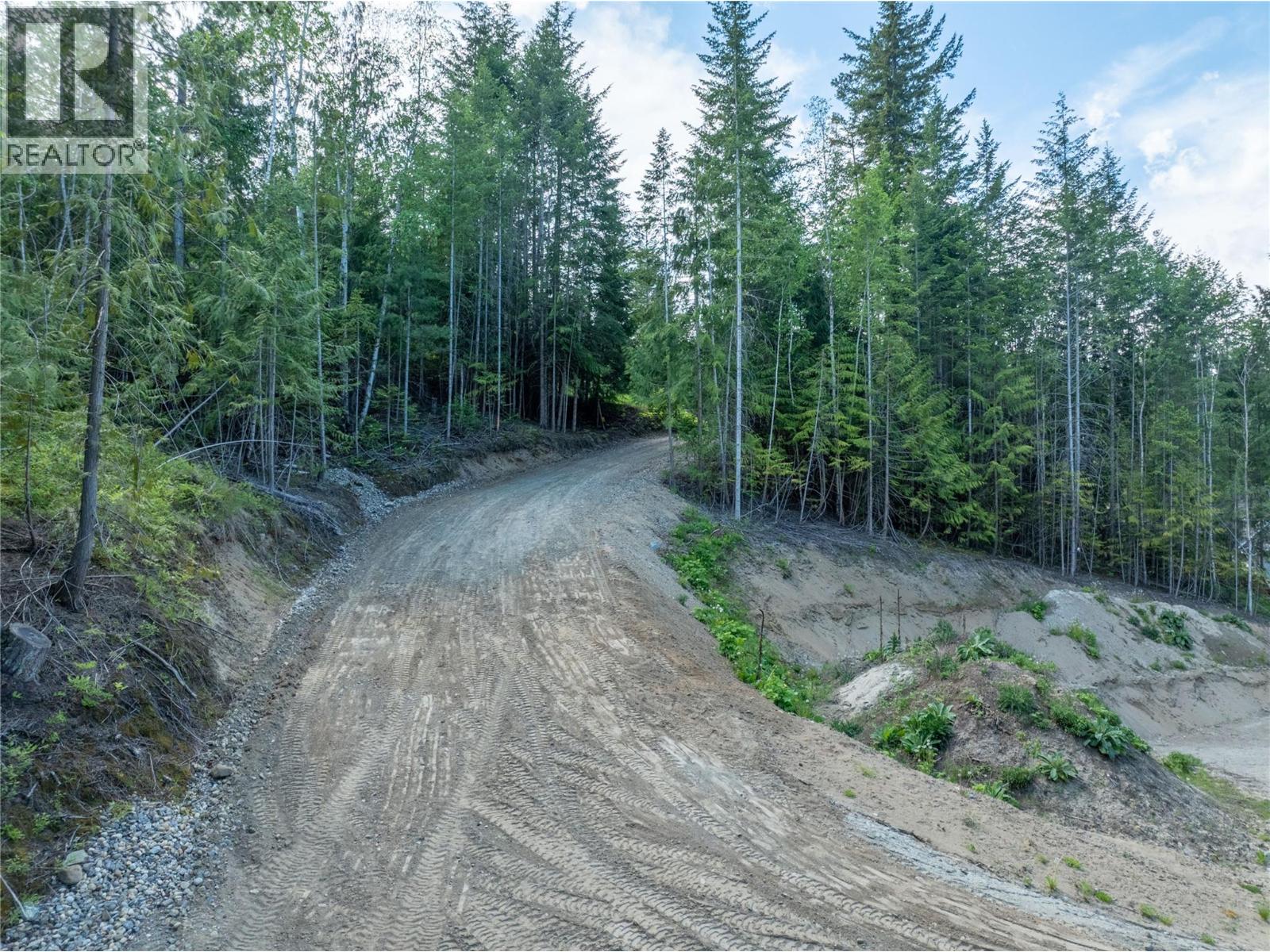  2744 Lake Mount Place, Blind Bay