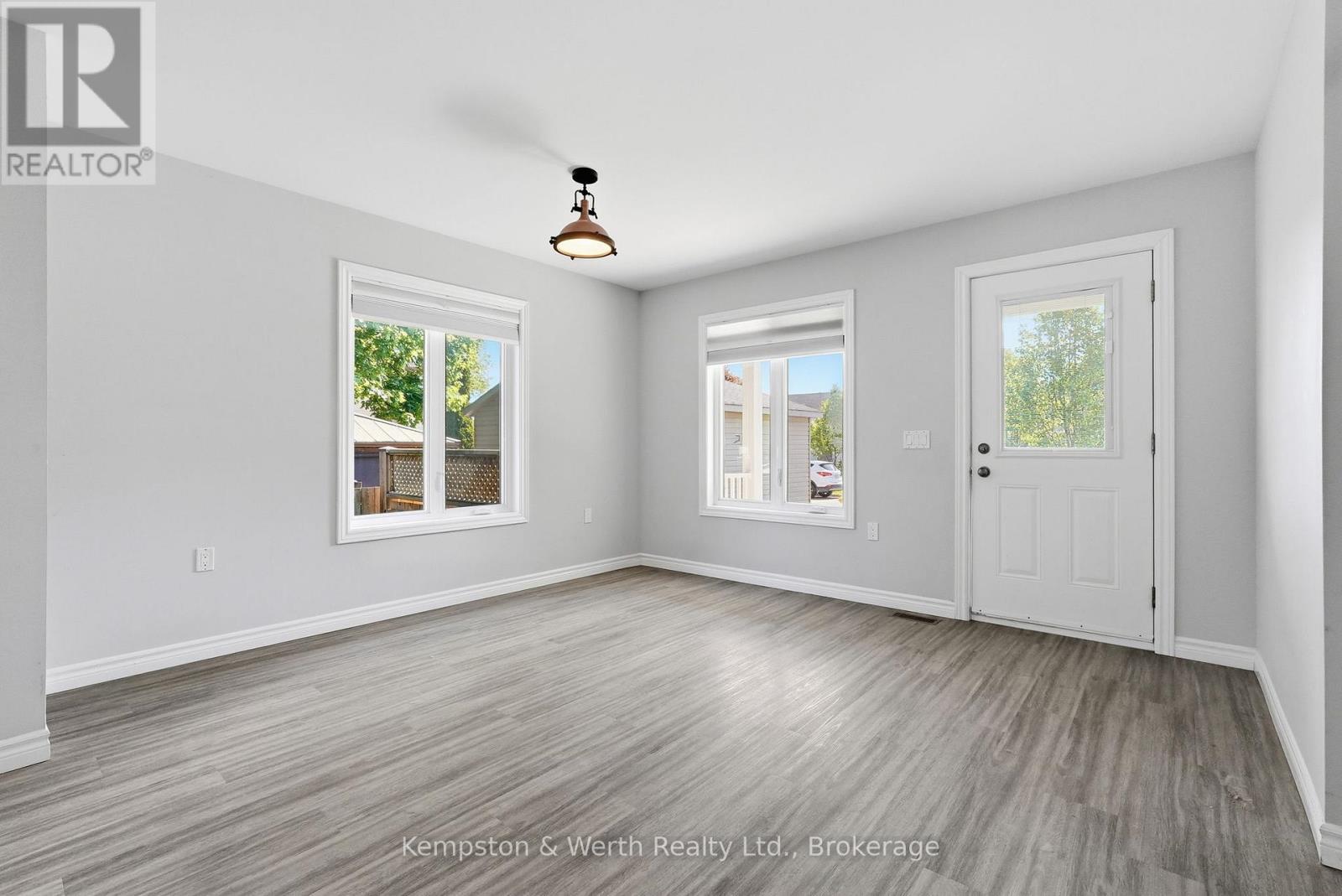 645 DAVIDSON AVENUE S - 19