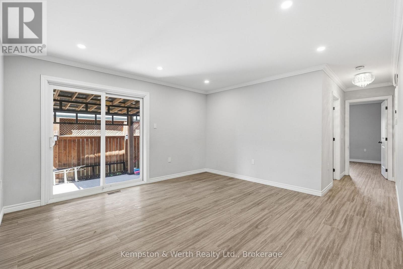 645 DAVIDSON AVENUE S - 20
