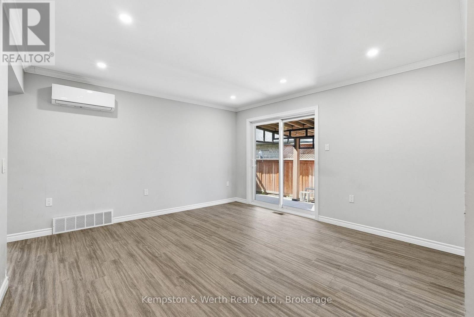 645 DAVIDSON AVENUE S - 26