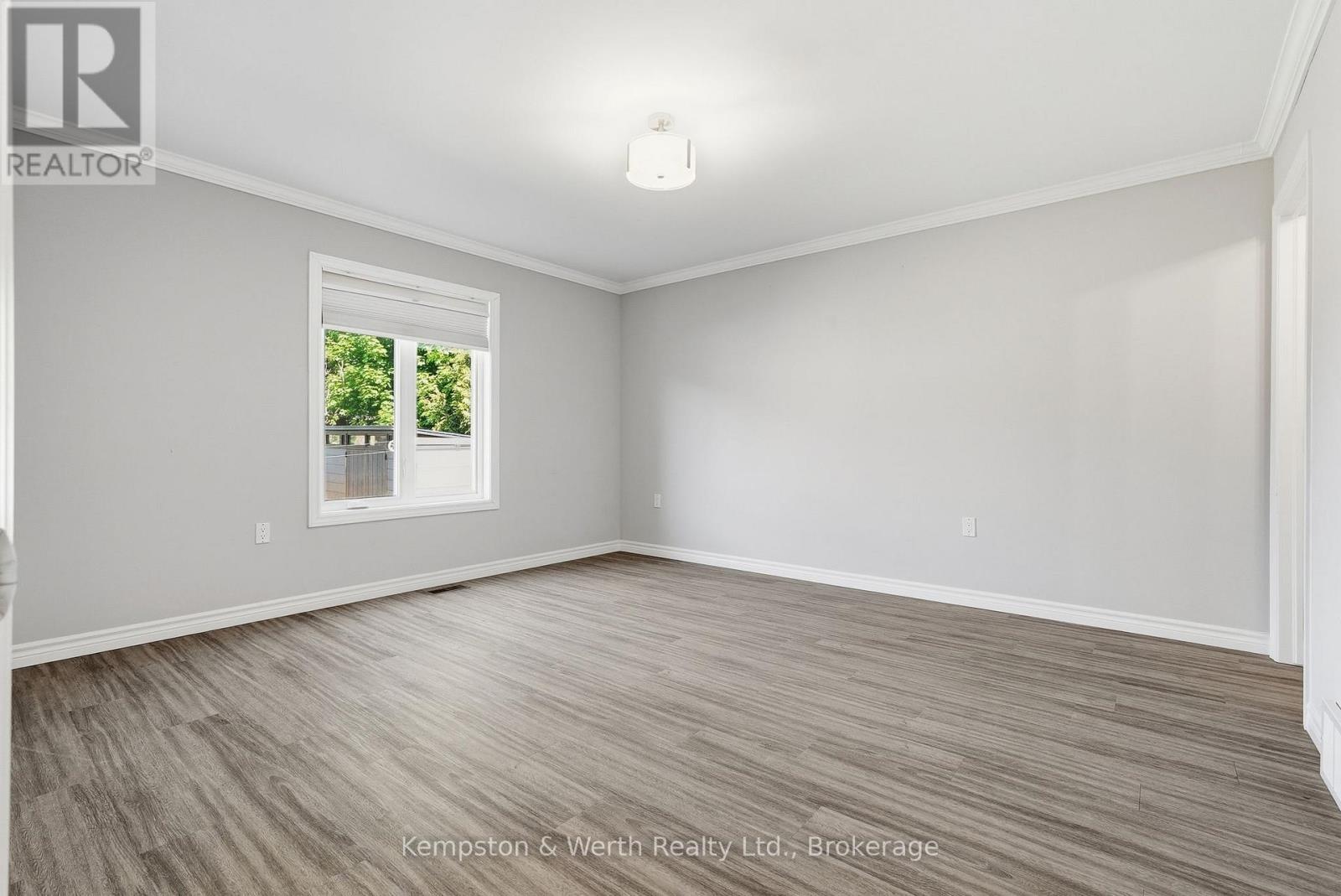 645 DAVIDSON AVENUE S - 28