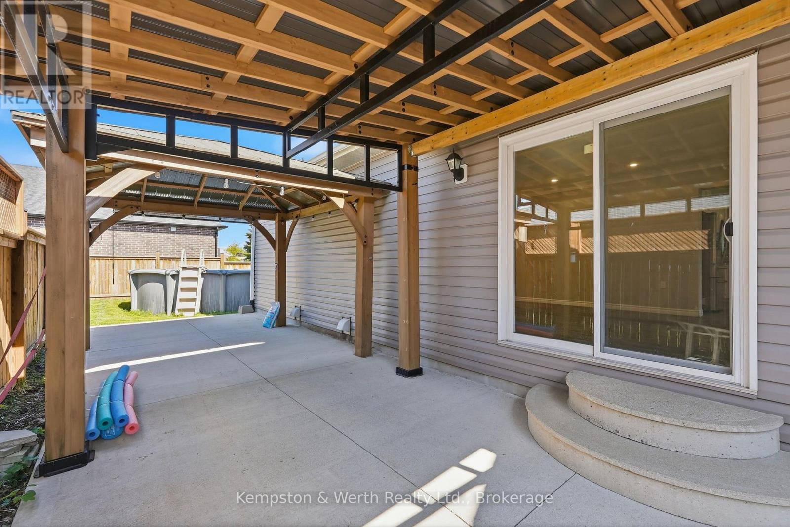 645 DAVIDSON AVENUE S - 34