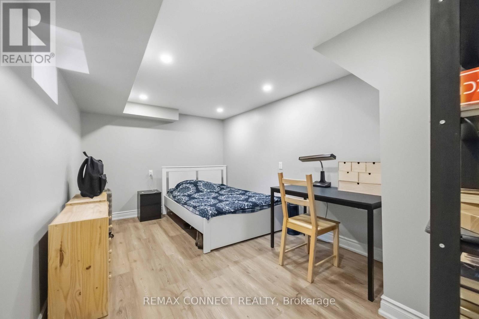 261 CEDARVALE AVENUE - 18