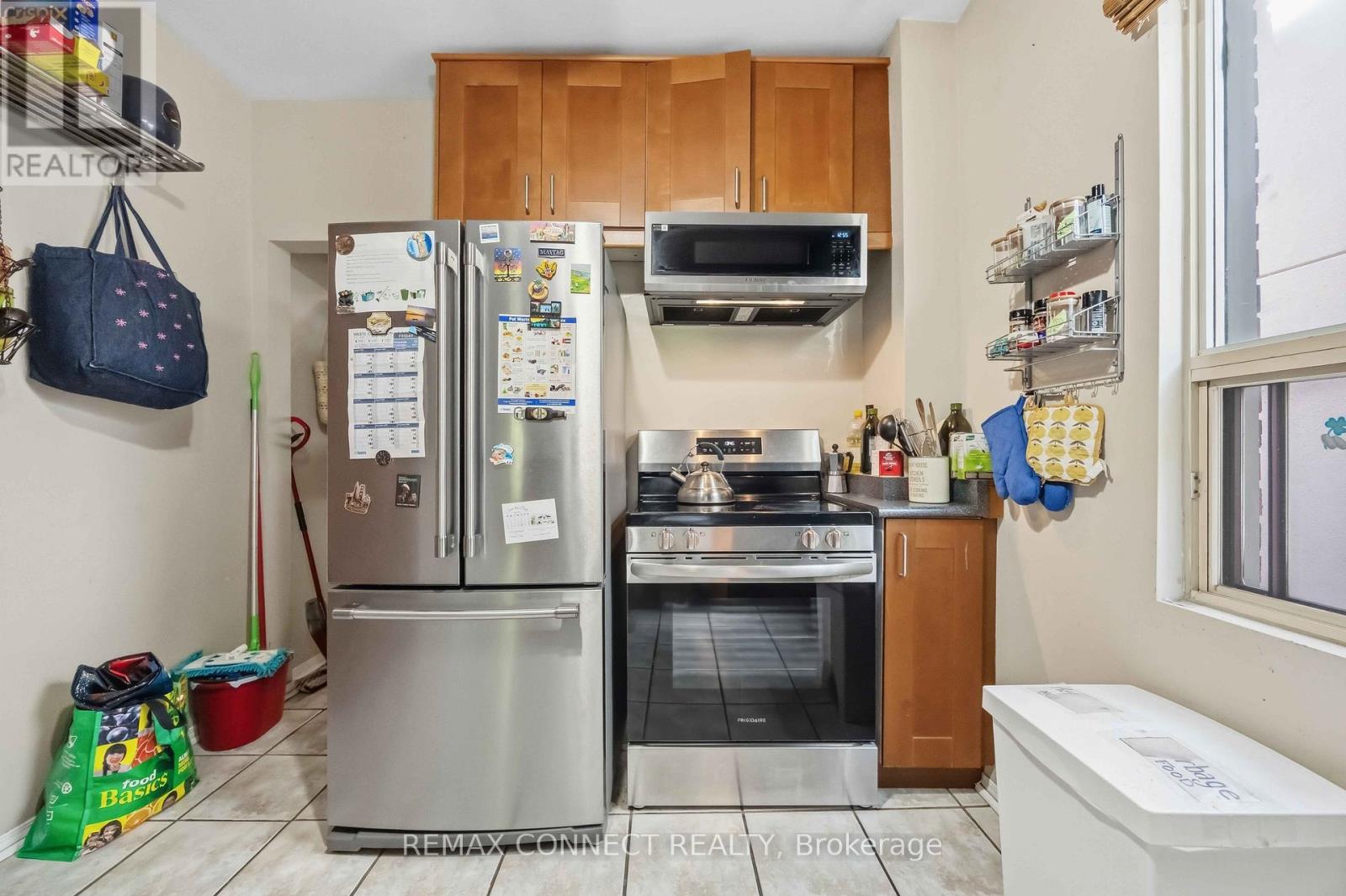 261 CEDARVALE AVENUE - 34