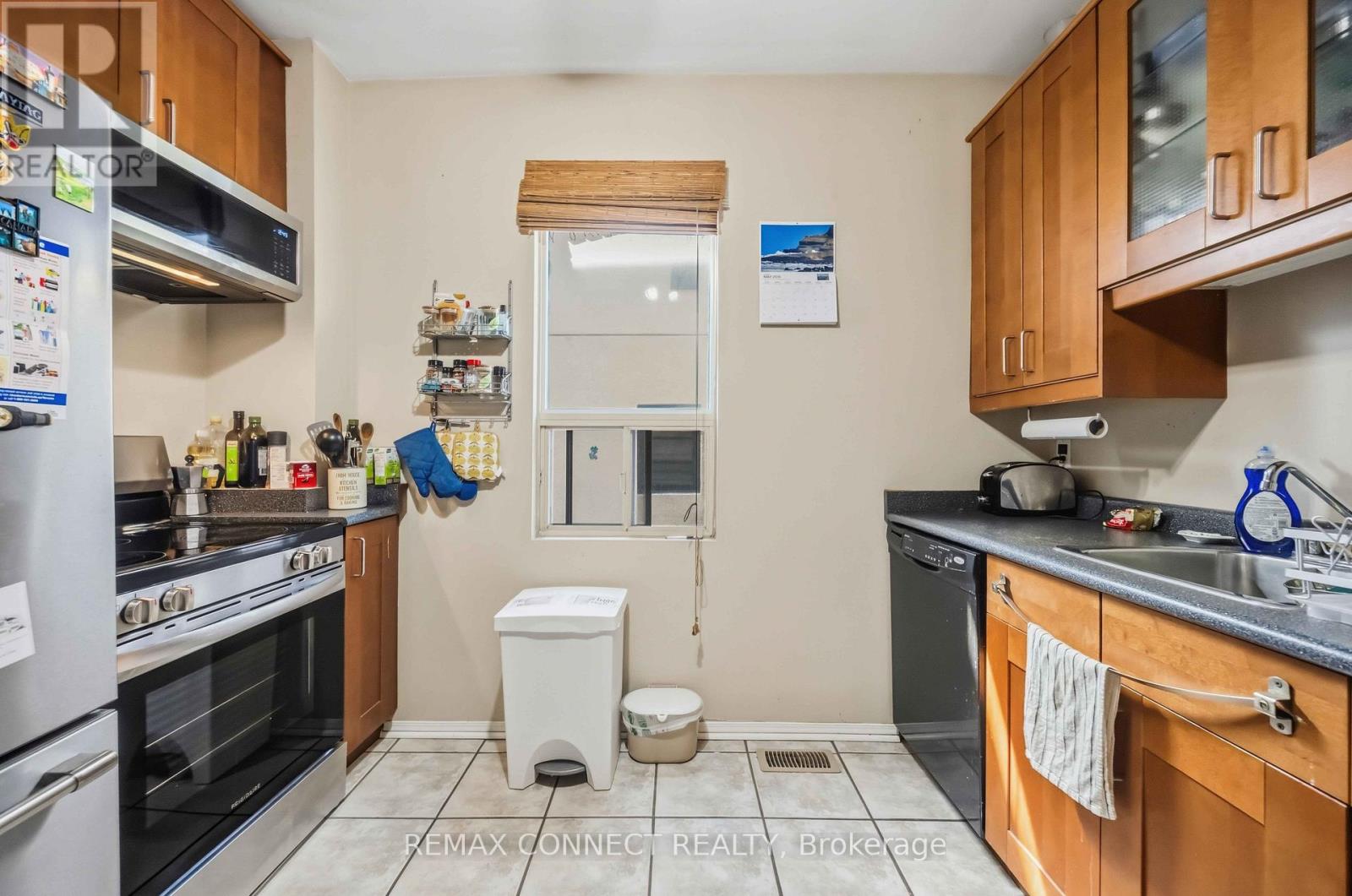 261 CEDARVALE AVENUE - 40