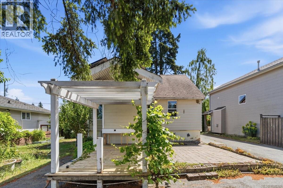 1032 Moyse Cres - 25