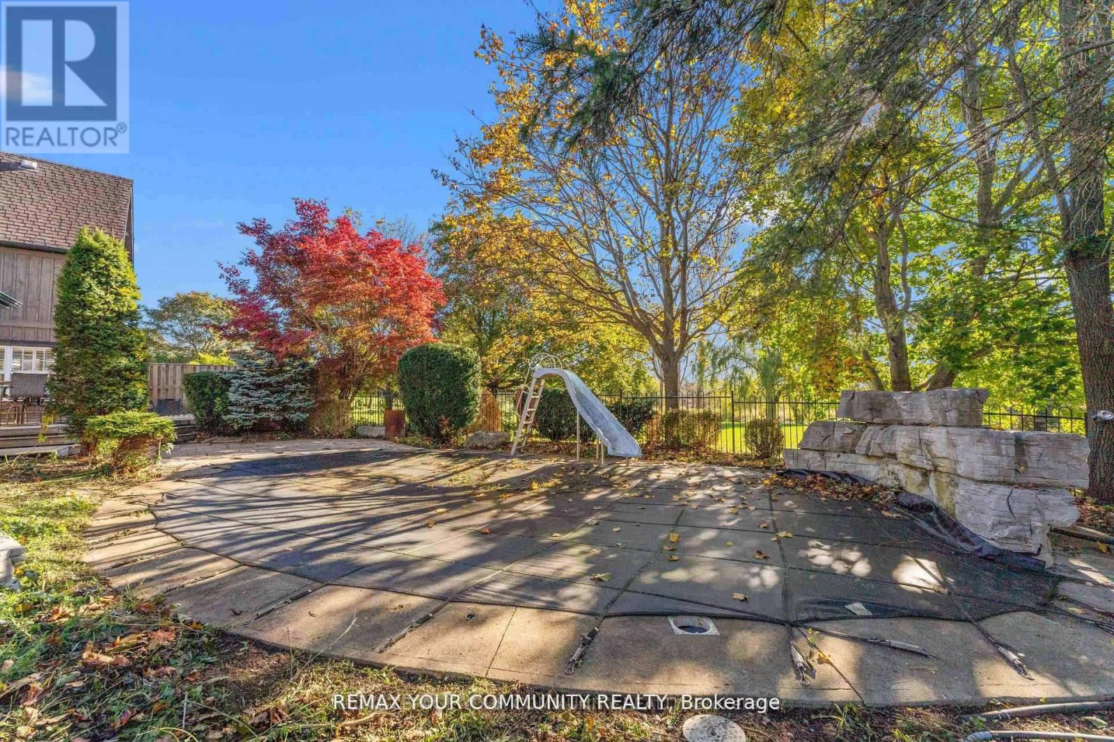 1645 ACORN LANE - 38