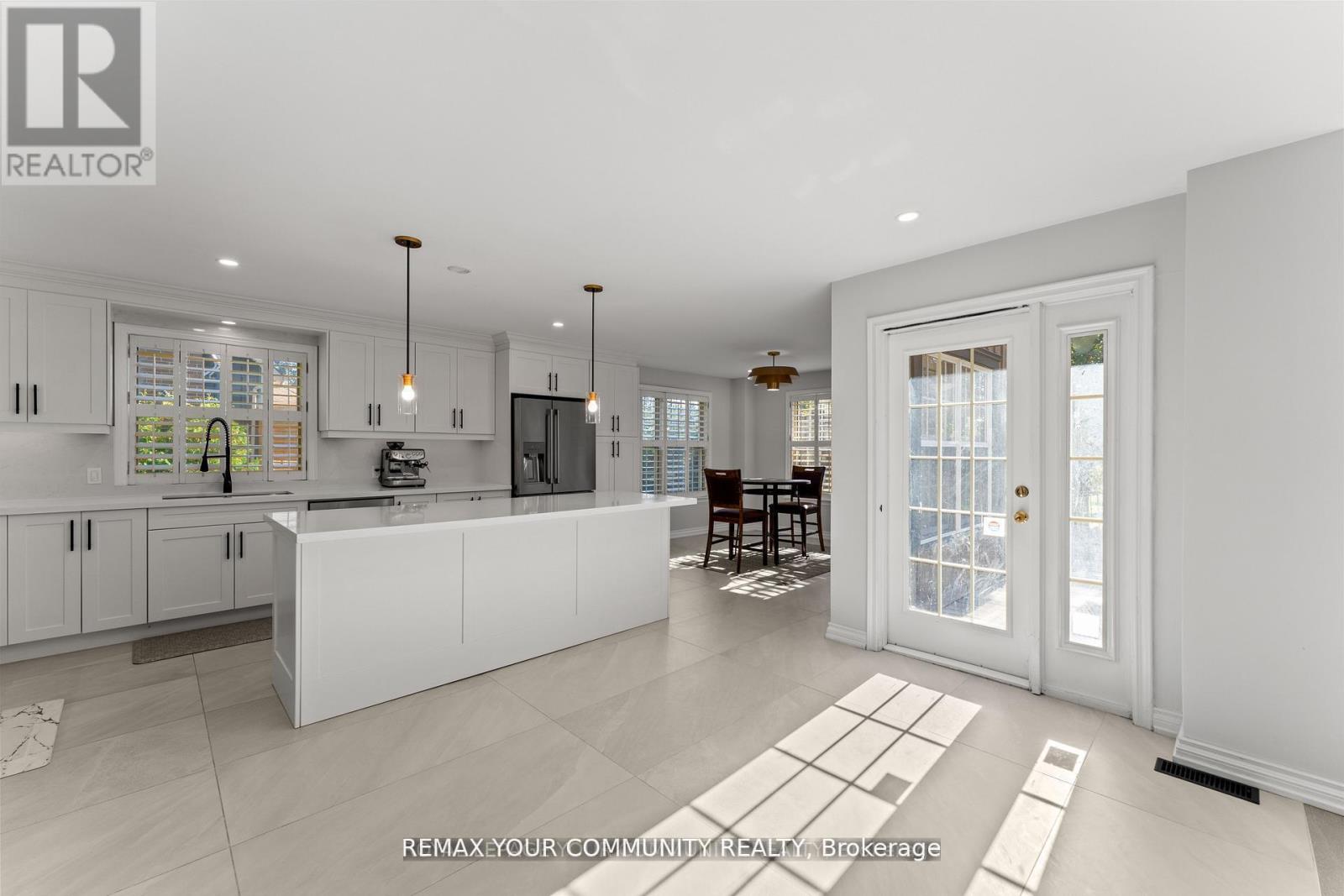 1645 ACORN LANE - 7