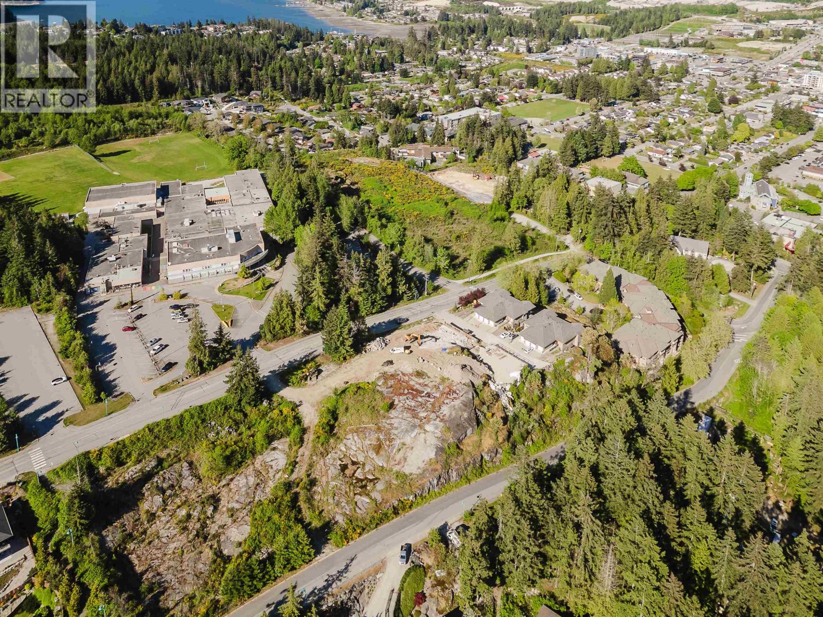 5883 COWRIE STREET, Sechelt