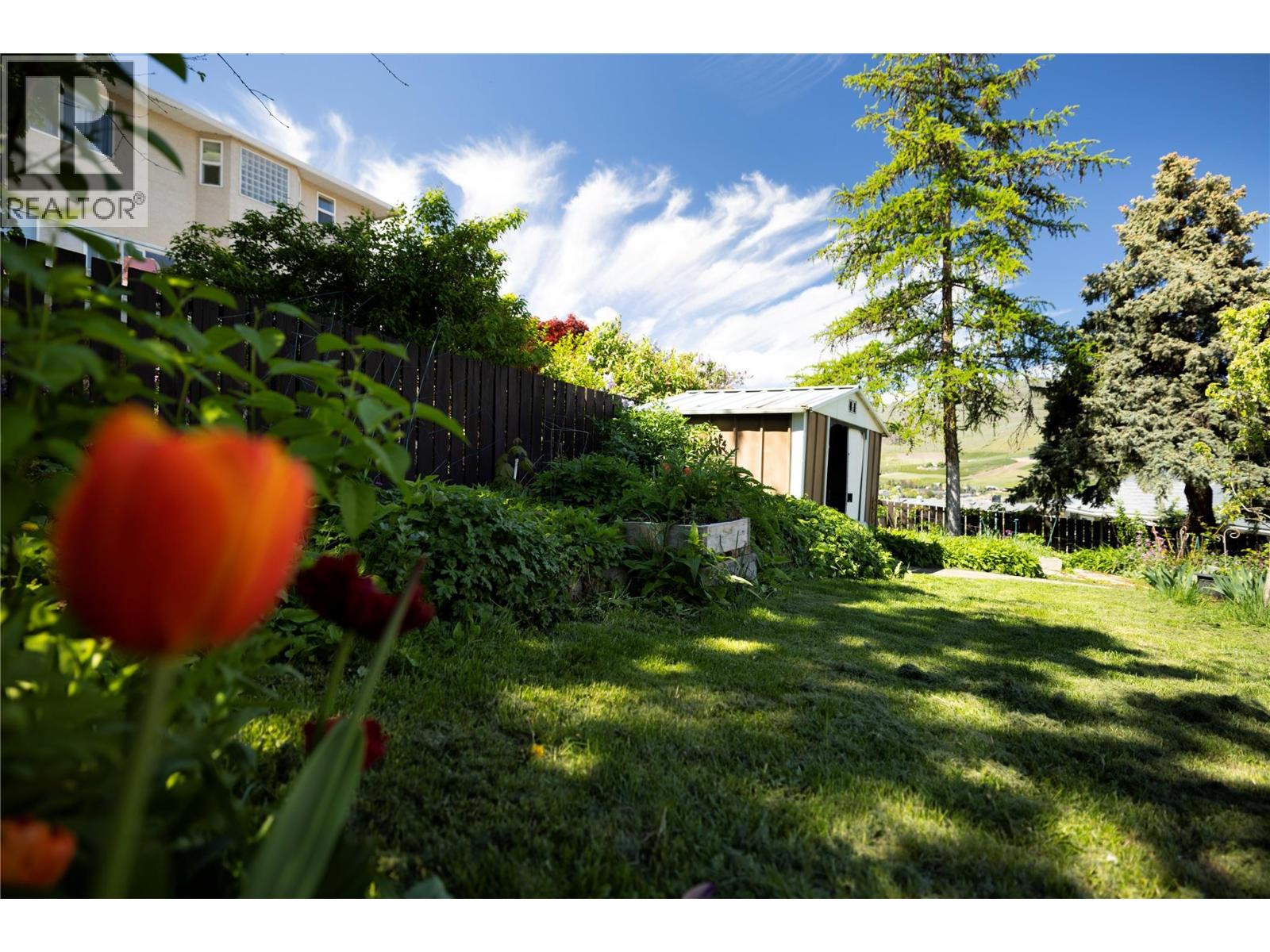 3928 15 Crescent - 5