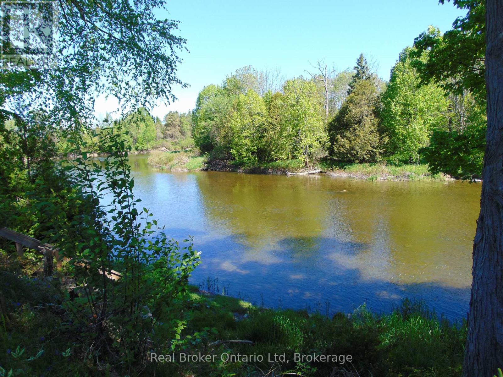 16 TWIN RIVER DRIVE N - 25