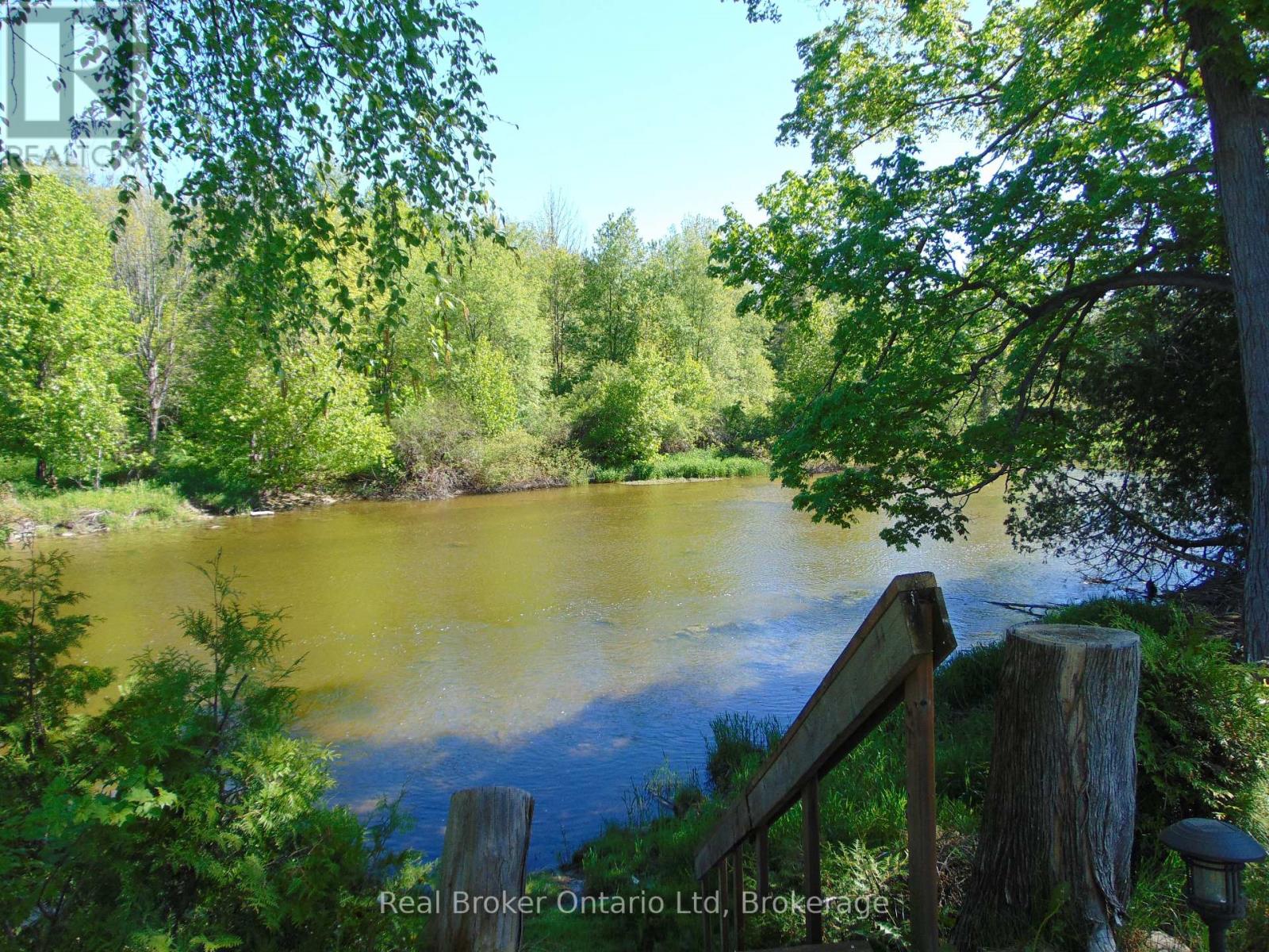 16 TWIN RIVER DRIVE N - 3