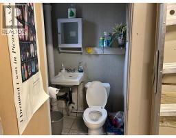 1329 Ottawa, Windsor, ON N8X2E9 Photo 8