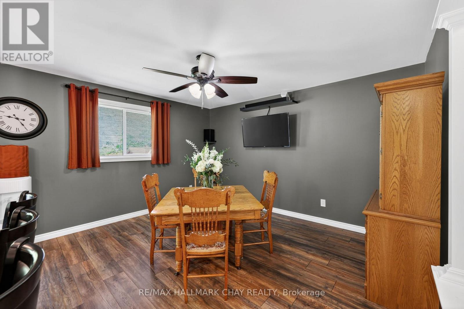 143 EMMS DRIVE - 17