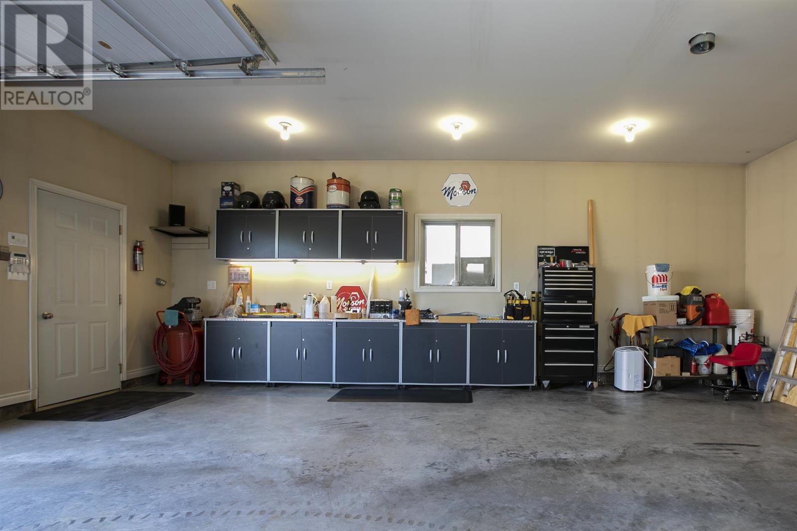 1178 Third LIN W - 12