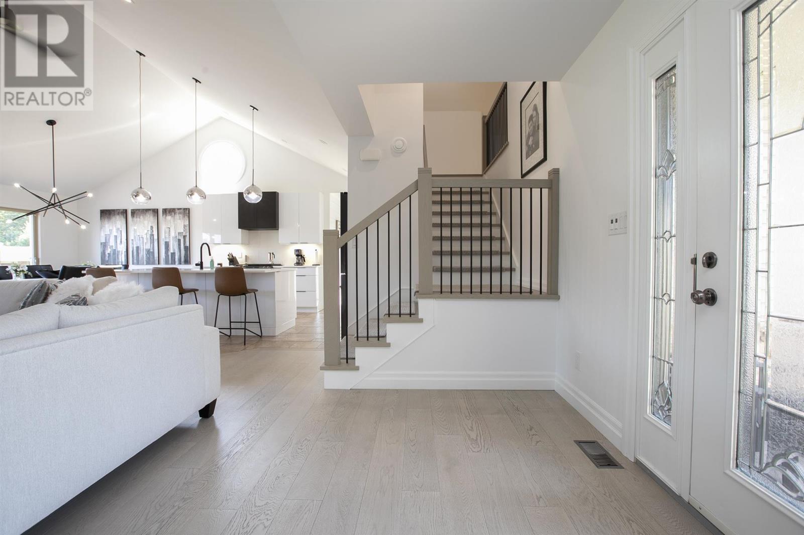 1178 Third LIN W - 38