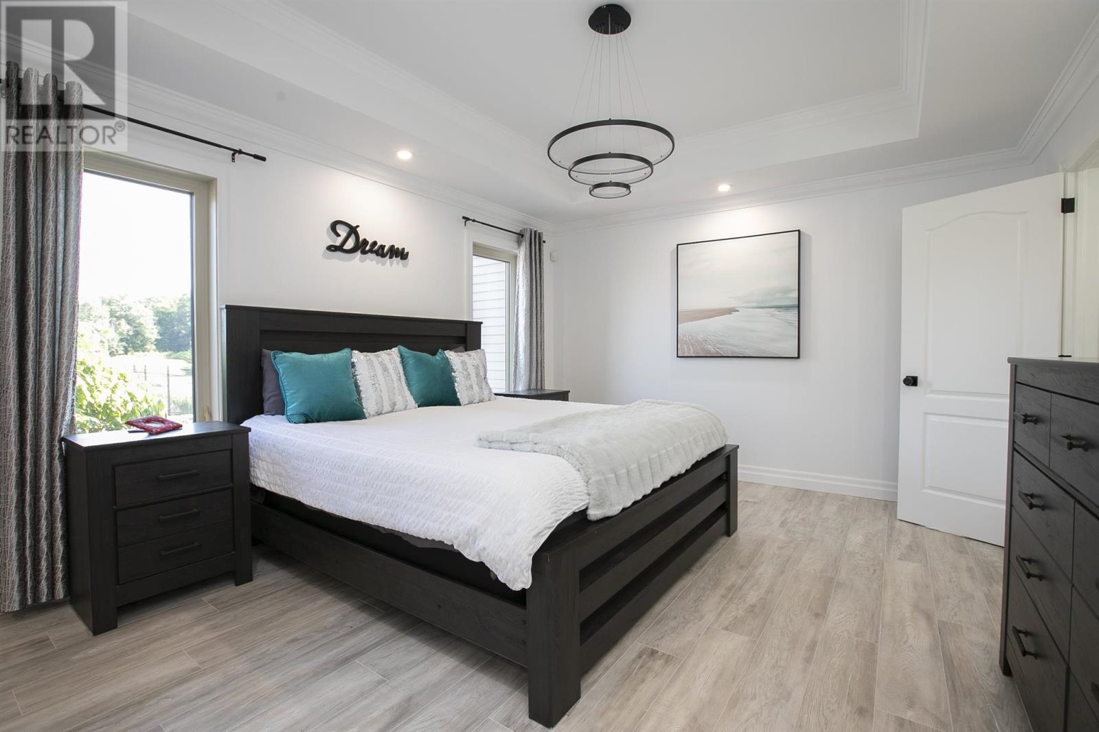 1178 Third LIN W - 30