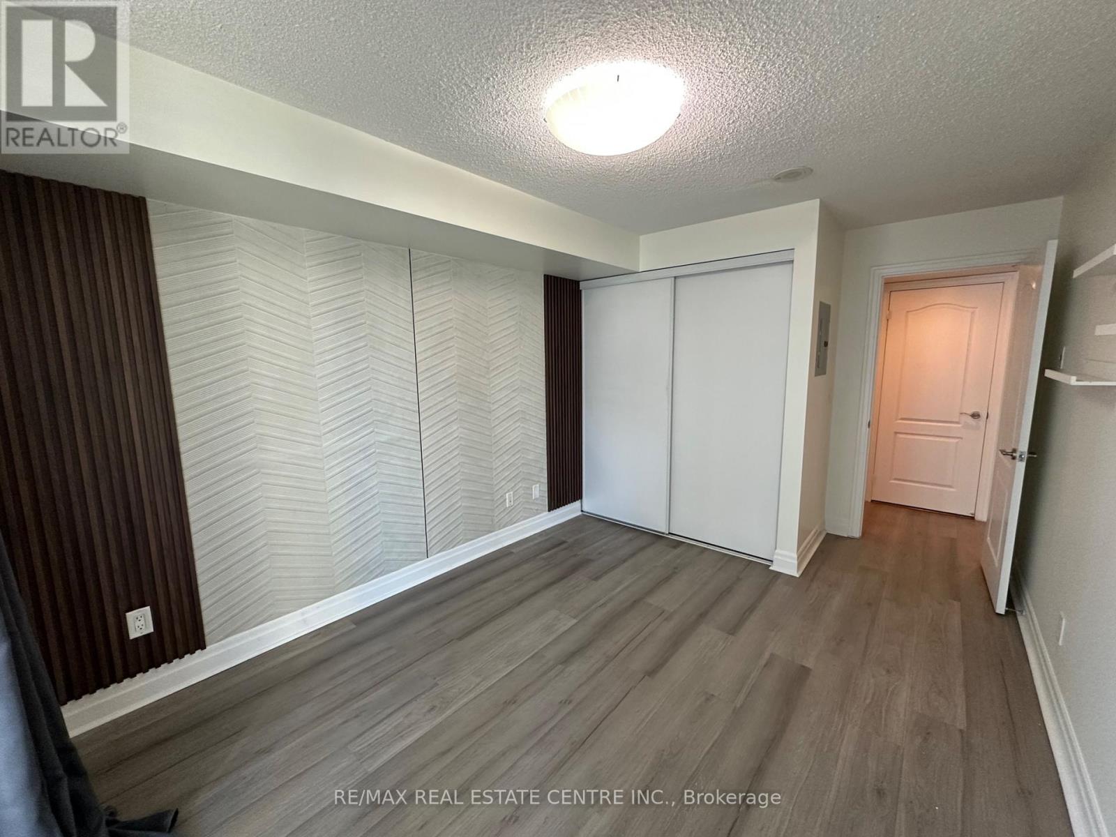 816 - 2121 LAKE SHORE BOULEVARD W