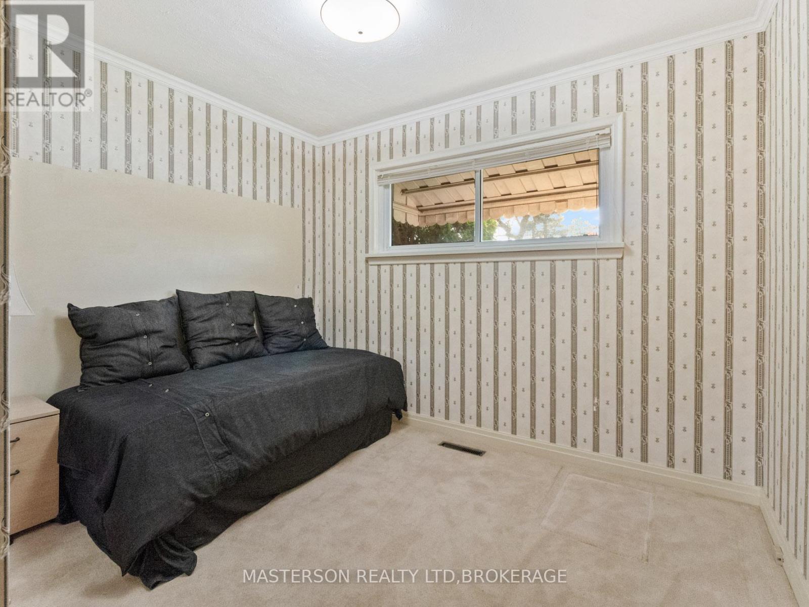 5 BURDY DRIVE - 19
