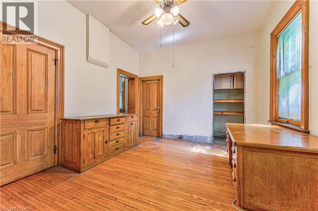 12 MYRTLE Avenue - 10