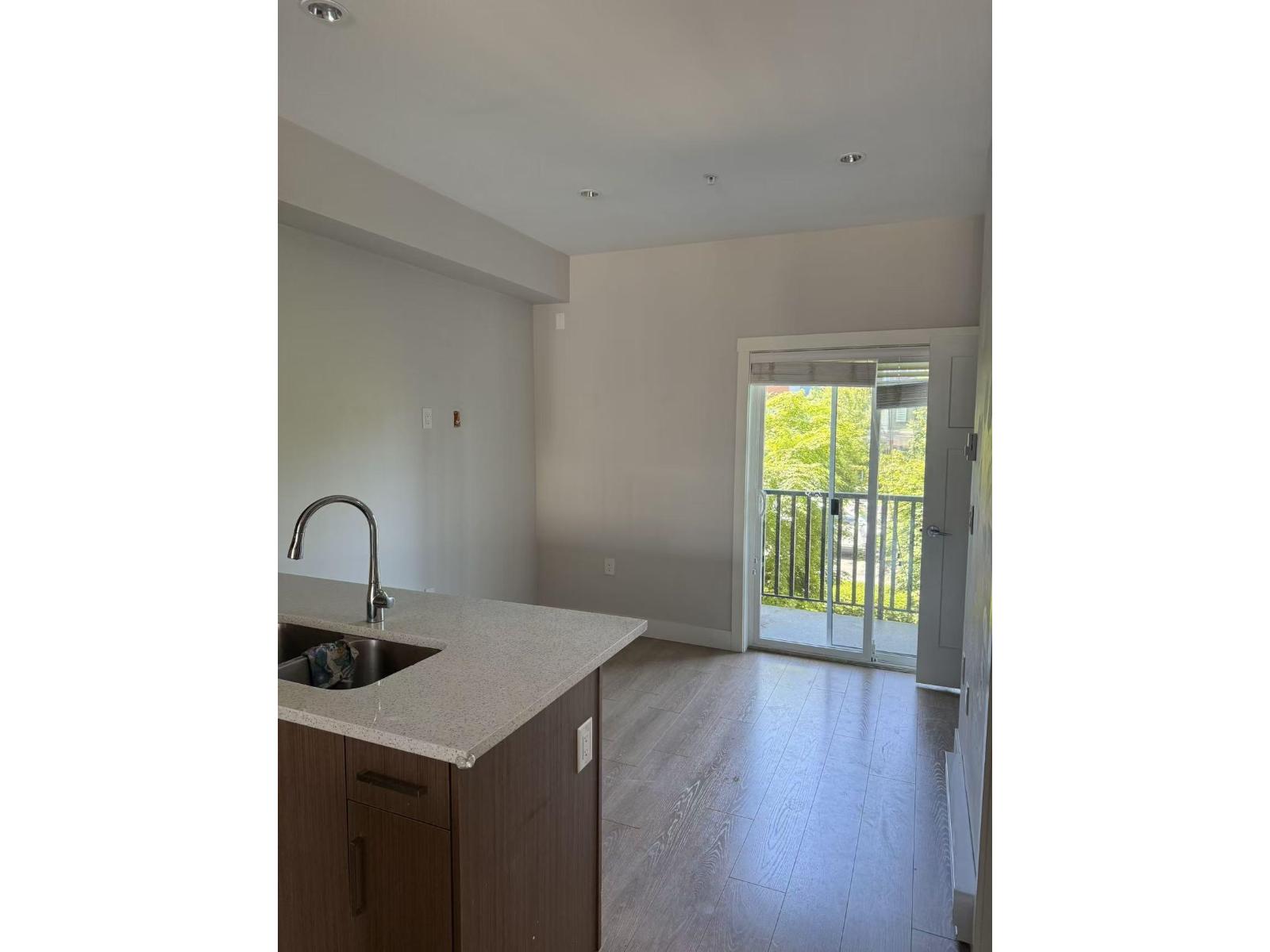 House in Langley - Image 22